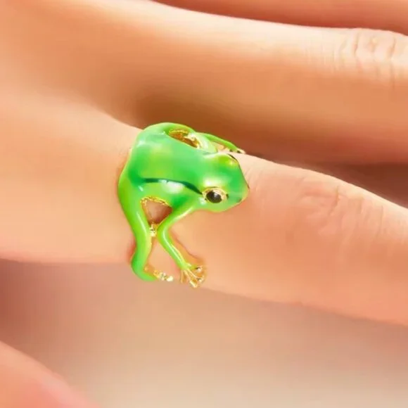 Green Frog Gold Ring - Picture 4 of 16